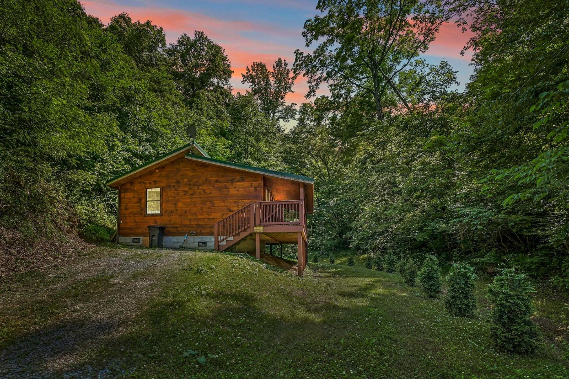 Smoky Mountains Hut Tub Cabin Dog Friendly Sevierville Exterior foto