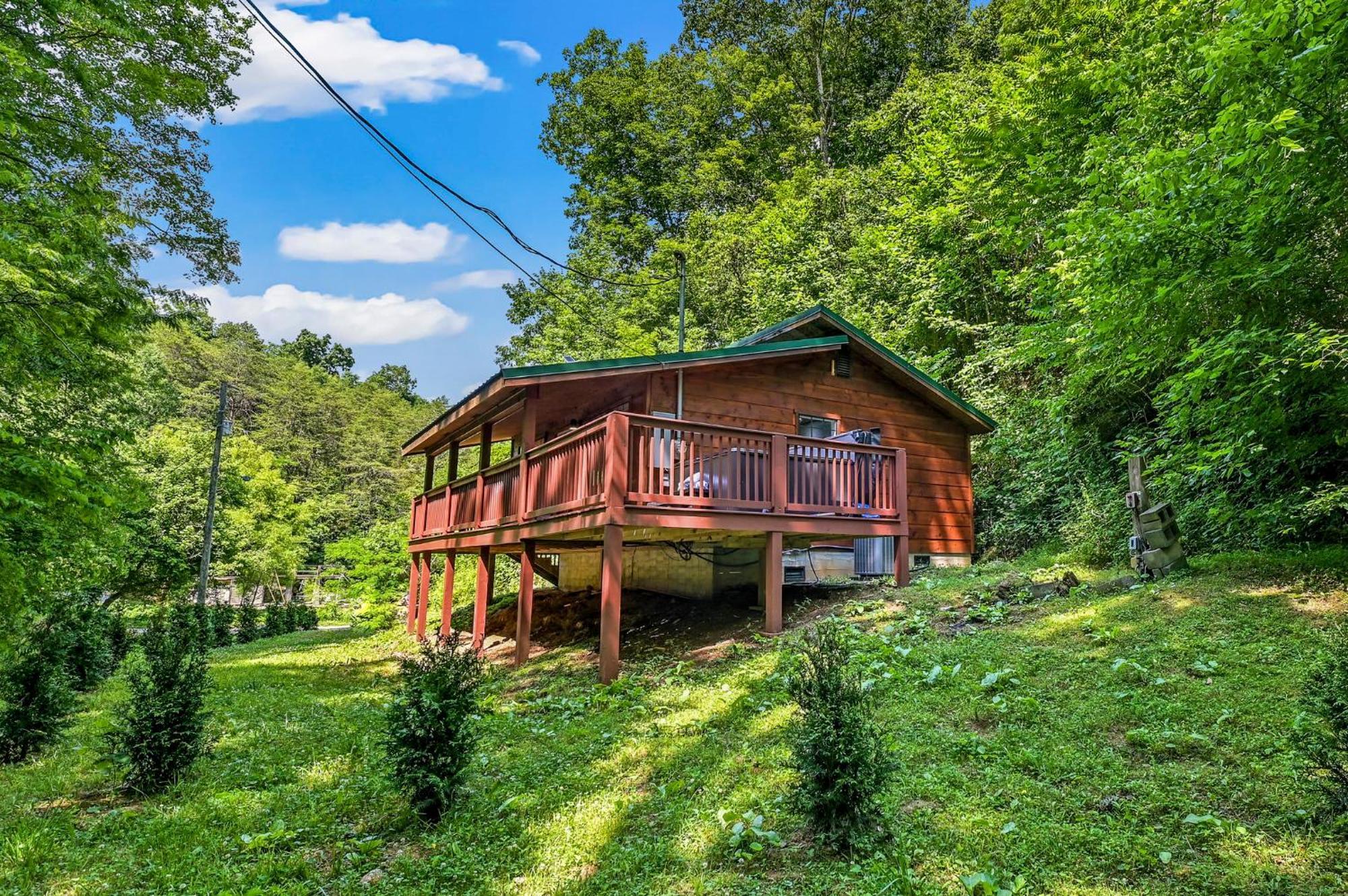 Smoky Mountains Hut Tub Cabin Dog Friendly Sevierville Exterior foto